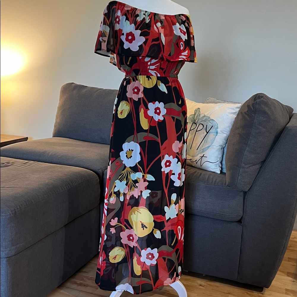 Floral Off-Shoulder Dress - Picture 2 of 6